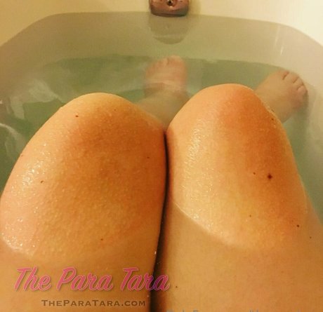 Nacktes geleaktes OnlyFans-Foto von Theparatara
