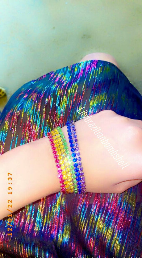 Nacktes geleaktes OnlyFans-Foto von Lilybrazilianbombshell