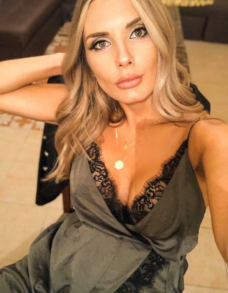 Nacktes geleaktes OnlyFans-Foto von Alicia Hill