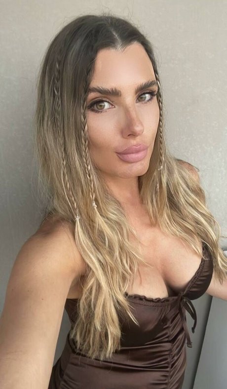 Alicia Hill