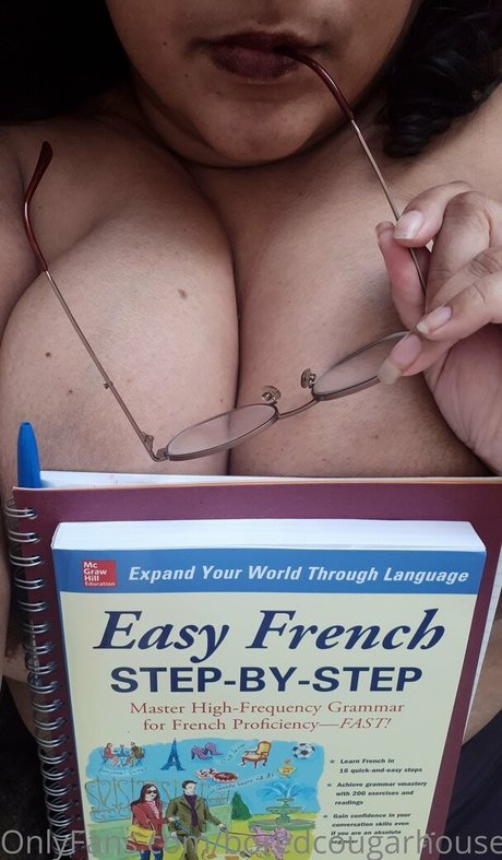 Nacktes geleaktes OnlyFans-Foto von Boredcougarhousewife