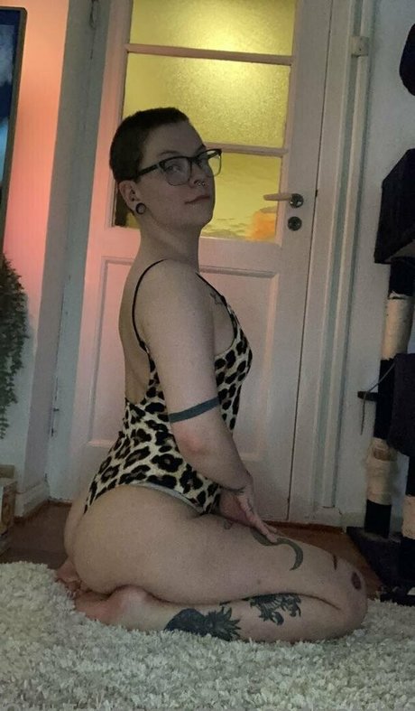 Tattooedbiatchfree