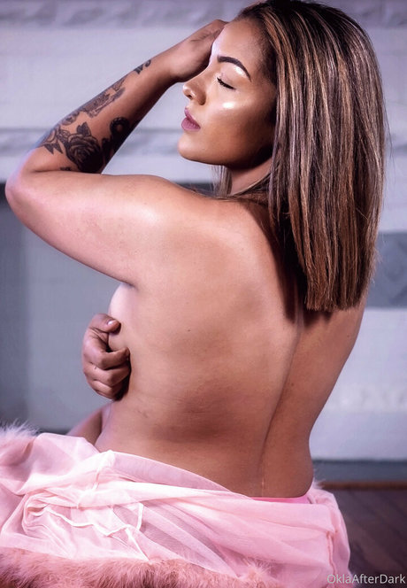 Nacktes geleaktes OnlyFans-Foto von Oklaafterdark