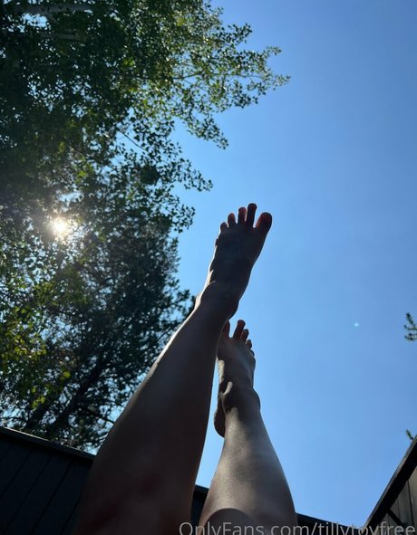 Nacktes geleaktes OnlyFans-Foto von Tillytoyfree