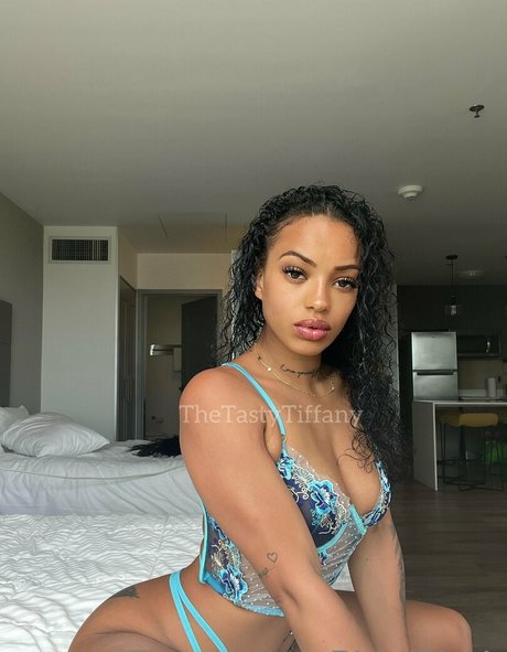 Nacktes geleaktes OnlyFans-Foto von Thetastytiffany