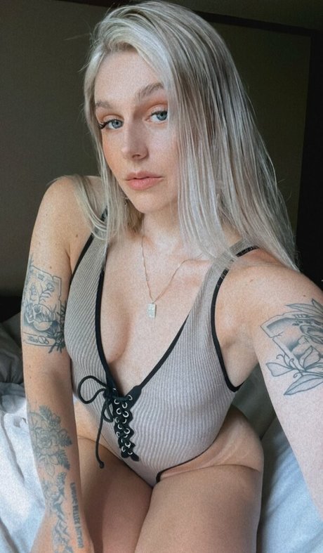 Nacktes geleaktes OnlyFans-Foto von Honeypotvip