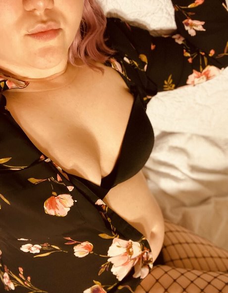 Nacktes geleaktes OnlyFans-Foto von Hunnybeesarecool