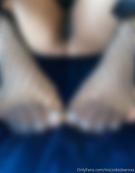 Nacktes geleaktes OnlyFans-Foto von Mizzoktoberxxx