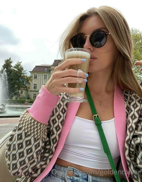 Nacktes geleaktes OnlyFans-Foto von Goldenmaiervip