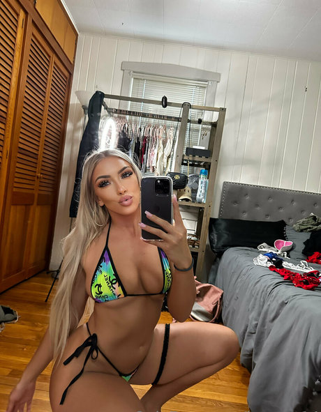 Nacktes geleaktes OnlyFans-Foto von Honeyt14