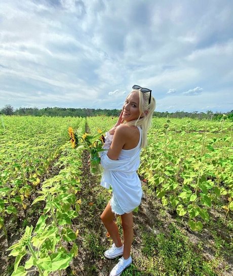 Nacktes geleaktes OnlyFans-Foto von Madison Horacek