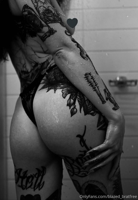 Nacktes geleaktes OnlyFans-Foto von Blazedbratfree