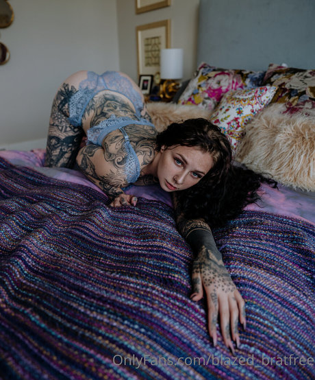 Nacktes geleaktes OnlyFans-Foto von Blazedbratfree