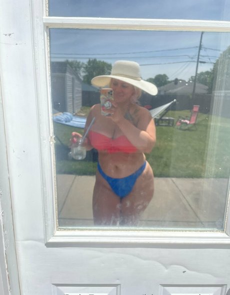 Nacktes geleaktes OnlyFans-Foto von Bluecrayolateal
