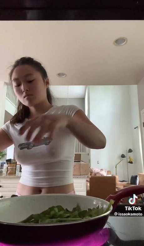 Nacktes geleaktes OnlyFans-Foto von Issa Okamoto