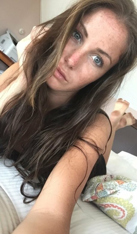 Nacktes geleaktes OnlyFans-Foto von Courtney Oconnell