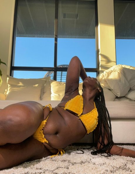 Nacktes geleaktes OnlyFans-Foto von Therealchocolateminnie