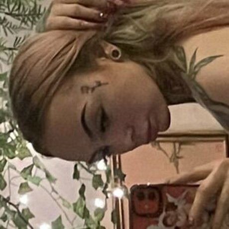 Nacktes geleaktes OnlyFans-Foto von Elyse Summer