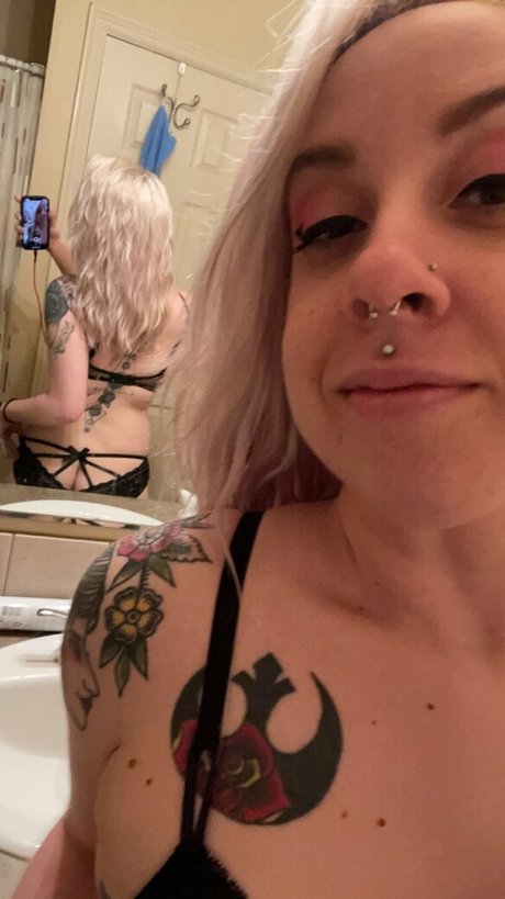 Nacktes geleaktes OnlyFans-Foto von Acoalminecanary
