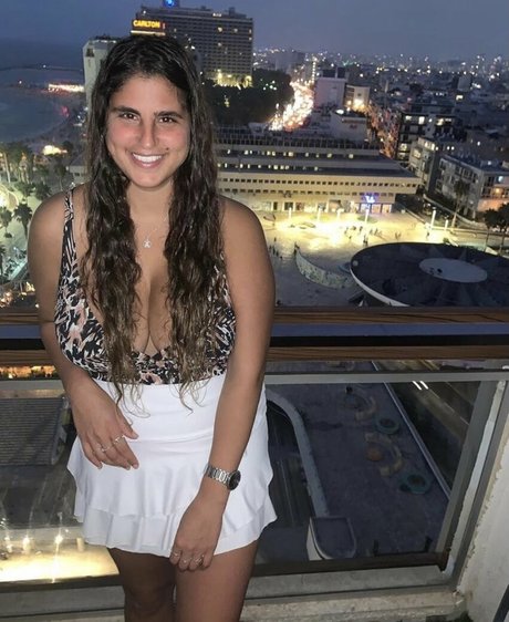 Nacktes geleaktes OnlyFans-Foto von Coral Hagag