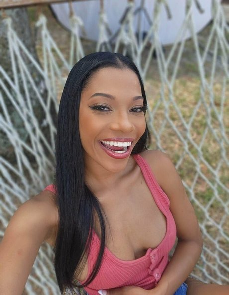 Nacktes geleaktes OnlyFans-Foto von Eden Jabari