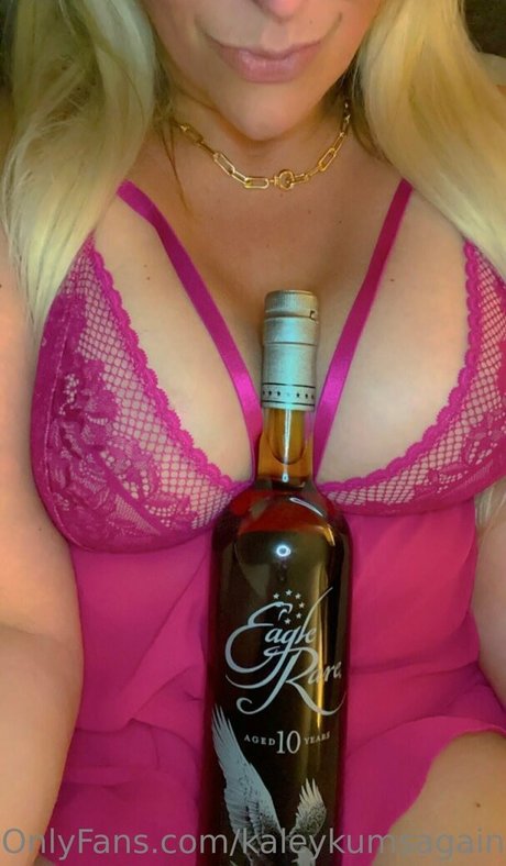 Nacktes geleaktes OnlyFans-Foto von Kaileykumsagain