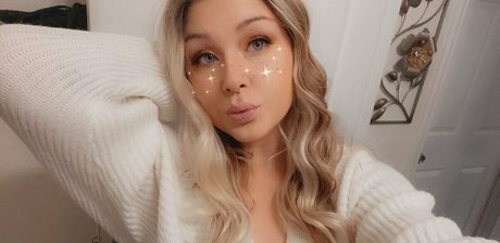 Nacktes geleaktes OnlyFans-Foto von Tattedprincess1998