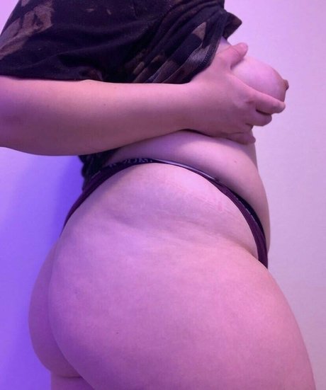 Nacktes geleaktes OnlyFans-Foto von Charloterosee