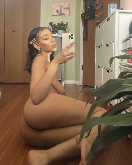 Nacktes geleaktes OnlyFans-Foto von Sydney Celeste