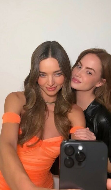 Nacktes geleaktes OnlyFans-Foto von Miranda Kerr