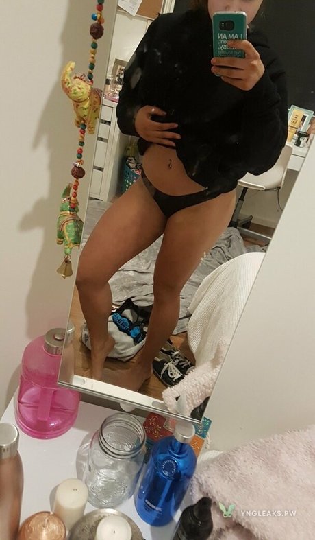 Nacktes geleaktes OnlyFans-Foto von Toni Paras