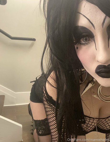 Nacktes geleaktes OnlyFans-Foto von Mamiehades