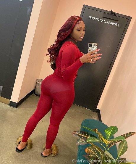 Nacktes geleaktes OnlyFans-Foto von Binababyfree