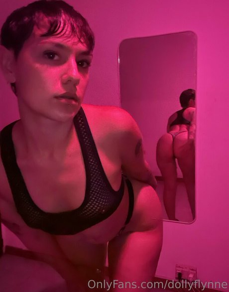 Nacktes geleaktes OnlyFans-Foto von Dollyflynne