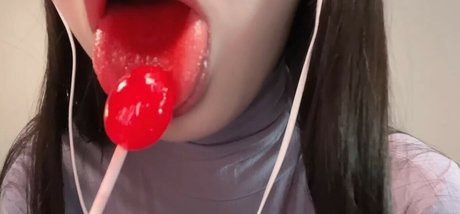 Nacktes geleaktes OnlyFans-Foto von Asmr Yuuu