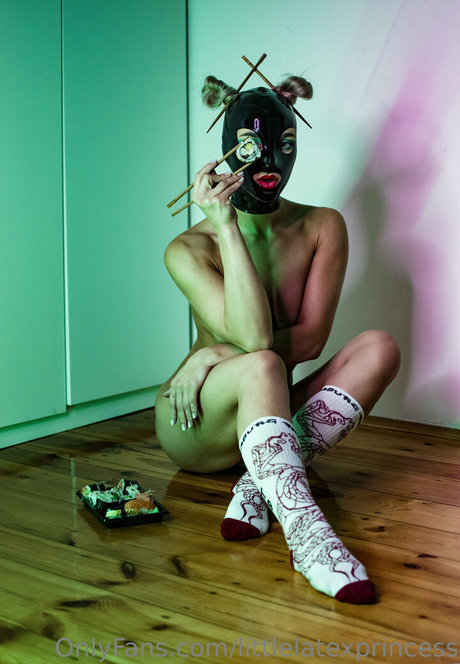 Littlelatexprincess