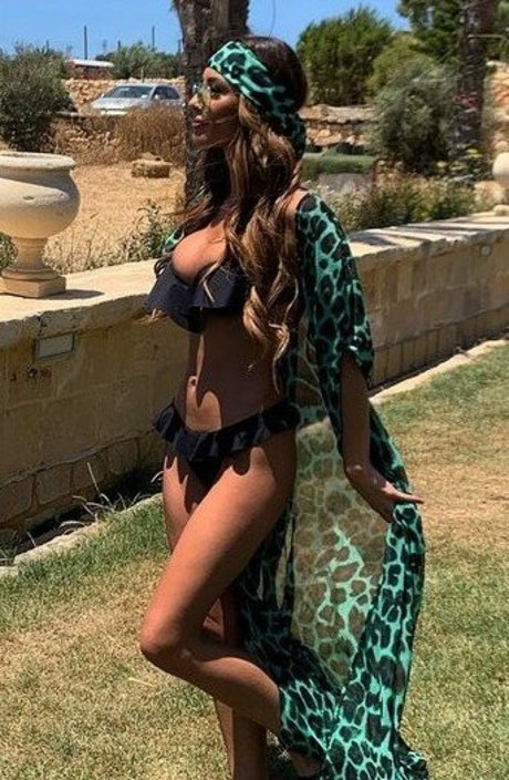 Nacktes geleaktes OnlyFans-Foto von Maltese Girls