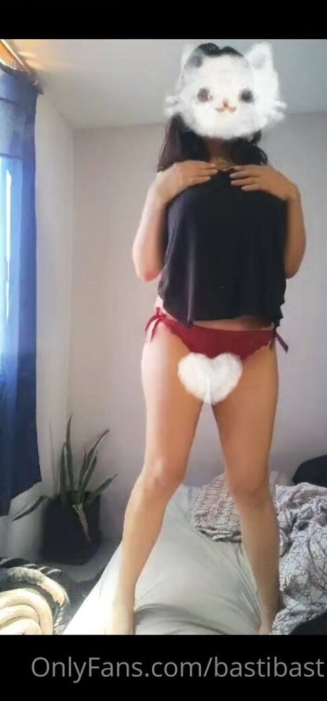 Nacktes geleaktes OnlyFans-Foto von Bastibast