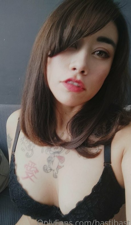 Nacktes geleaktes OnlyFans-Foto von Bastibast