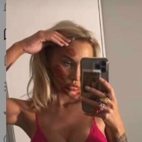 Nacktes geleaktes OnlyFans-Foto von Leonie Mcsorley