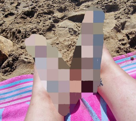 Nacktes geleaktes OnlyFans-Foto von Dominalauren