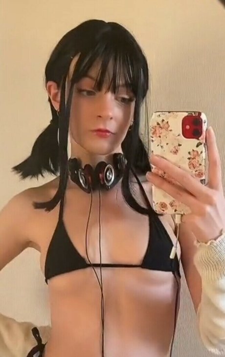 Nacktes geleaktes OnlyFans-Foto von Unsoliel Cos