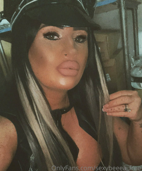 Sexybeeea_free