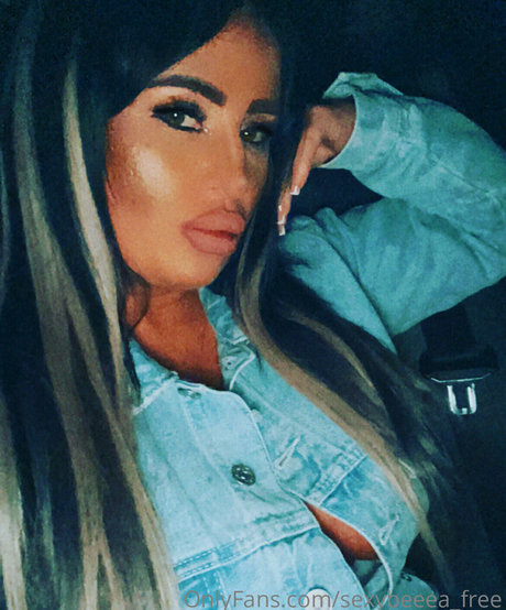 Sexybeeeafree