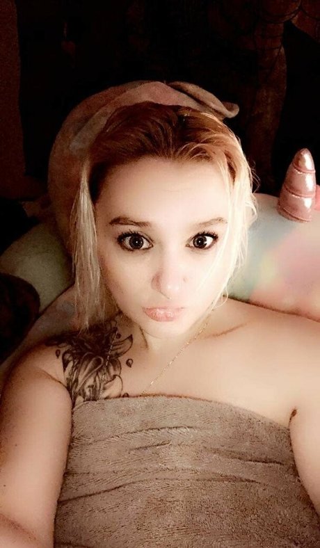 Nacktes geleaktes OnlyFans-Foto von Barbie6996
