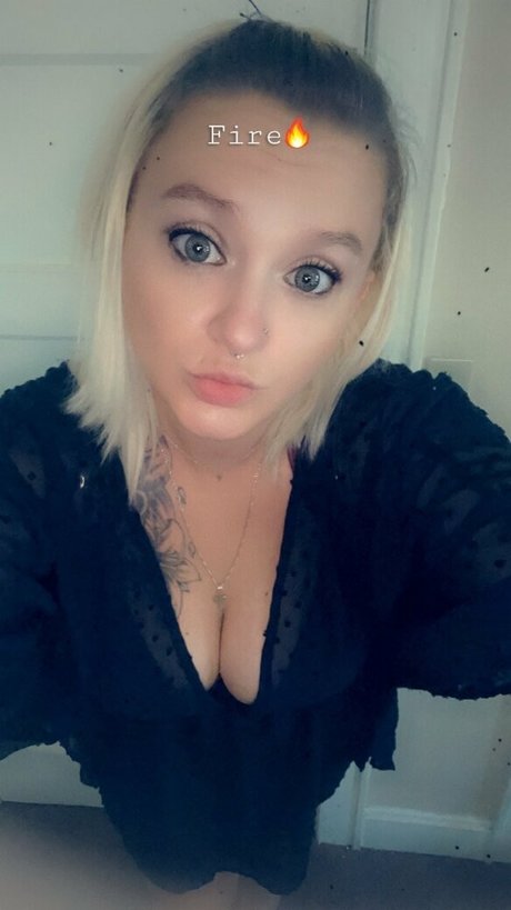 Nacktes geleaktes OnlyFans-Foto von Barbie6996