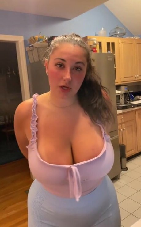 Nacktes geleaktes OnlyFans-Foto von Bri Snow