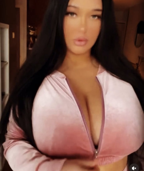Nacktes geleaktes OnlyFans-Foto von Roxnour