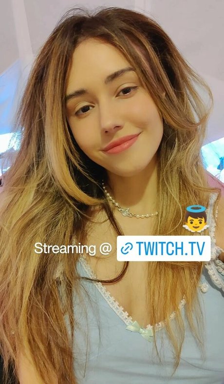 Nacktes geleaktes OnlyFans-Foto von Catplant Asmr