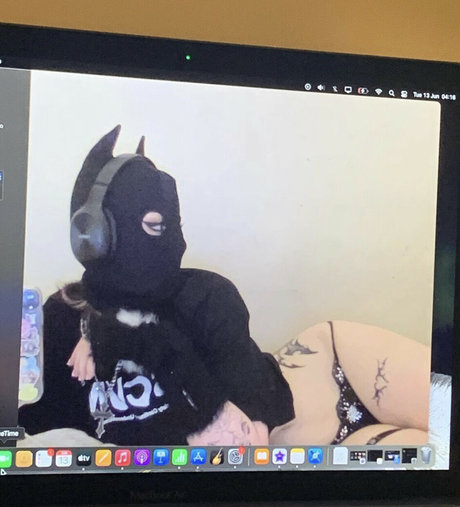 Nacktes geleaktes OnlyFans-Foto von Rio Lawlor